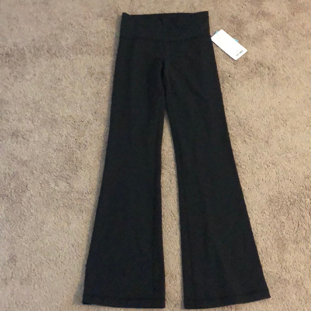 Lululemon black Groove Pant 111.